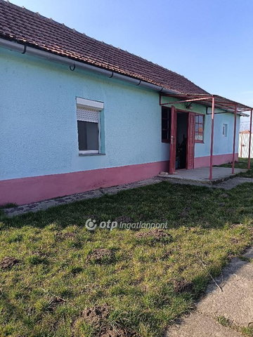 Eladó családi ház, Pocsajon 12.2 M Ft, 2 szobás
