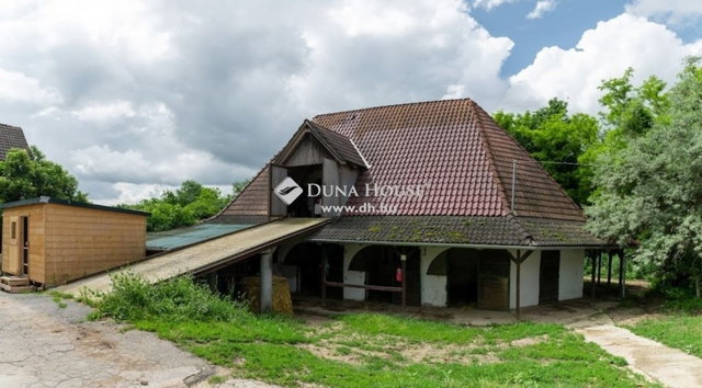 Eladó mezogazdasagi ingatlan, Zsámbékon 248 M Ft, 5 szobás