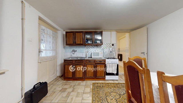 Eladó családi ház, Kölcsén 12.85 M Ft, 2 szobás