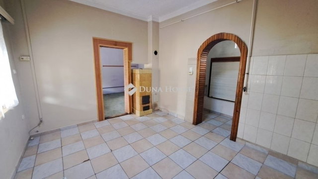 Eladó családi ház, Tápiószecsőn 49.9 M Ft, 3 szobás