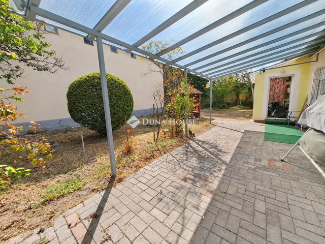 Eladó családi ház, Budapesten, XVIII. kerületben 68.9 M Ft
