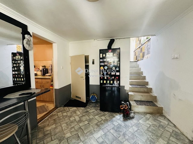 Eladó családi ház, Piliscséven 44.7 M Ft, 2 szobás