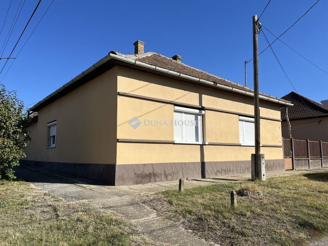 Eladó családi ház, Dunaszentgyörgyön 31.9 M Ft, 4 szobás
