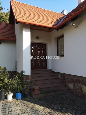 Eladó családi ház, Felsőörsön, Csendvilla utcában 195 M Ft