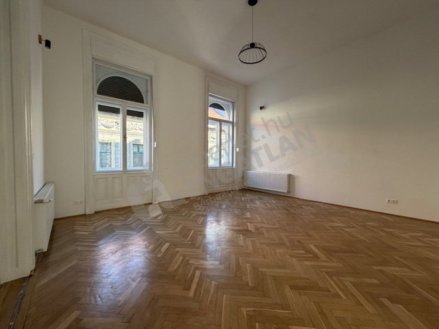 Kiadó téglalakás, albérlet, VIII. kerületben, József körúton