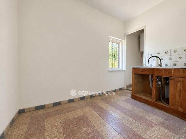 Eladó családi ház, Bocskaikerten 8 M Ft, 1 szobás