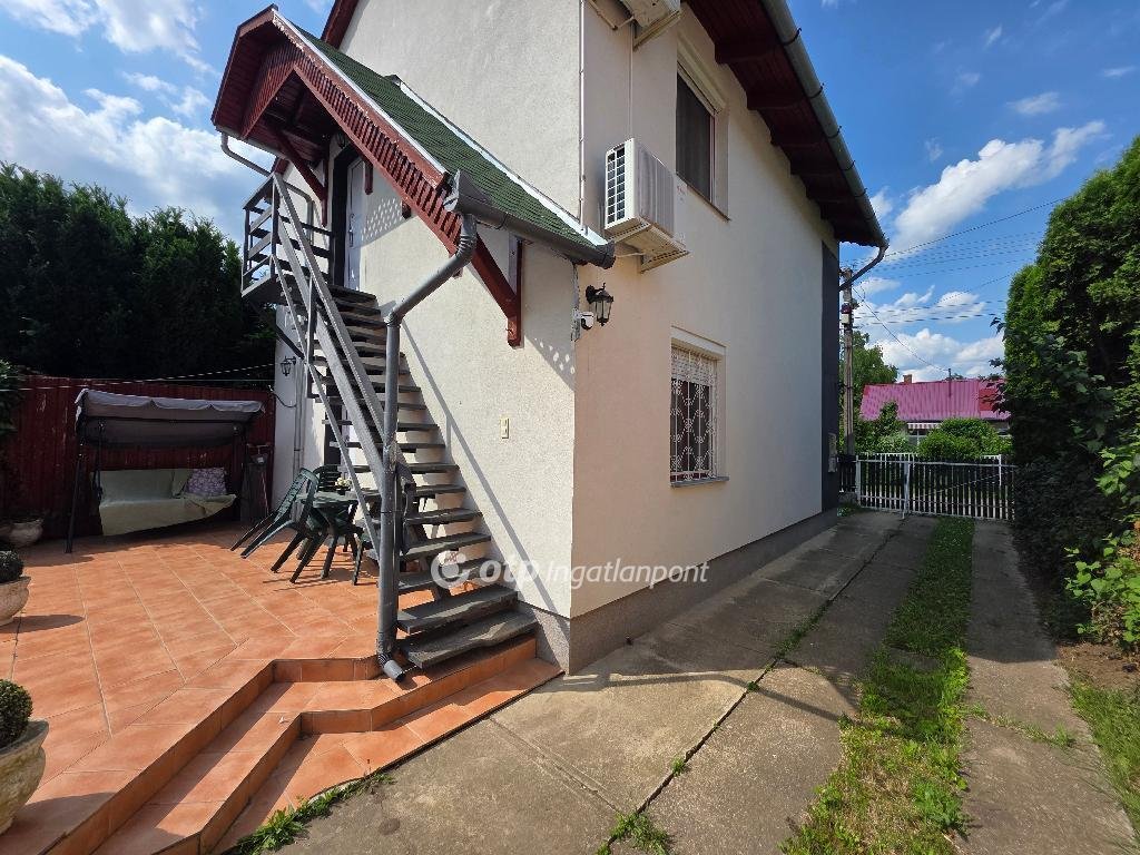 4 bed · 100m² · 86.000.000 ft