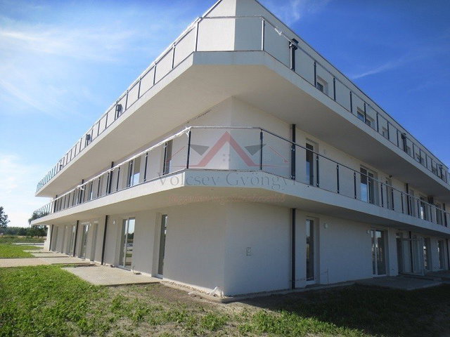 Eladó téglalakás, Vámosszabadin 73.58 M Ft, 3 szobás