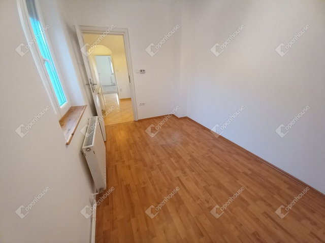 Eladó családi ház, Debrecenben 69 M Ft, 2 szobás