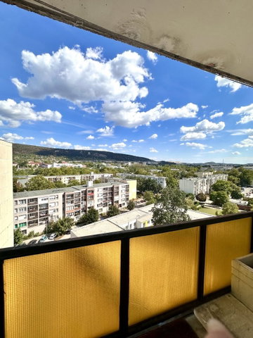 Eladó panellakás, Tatabányán 37.5 M Ft, 2 szobás