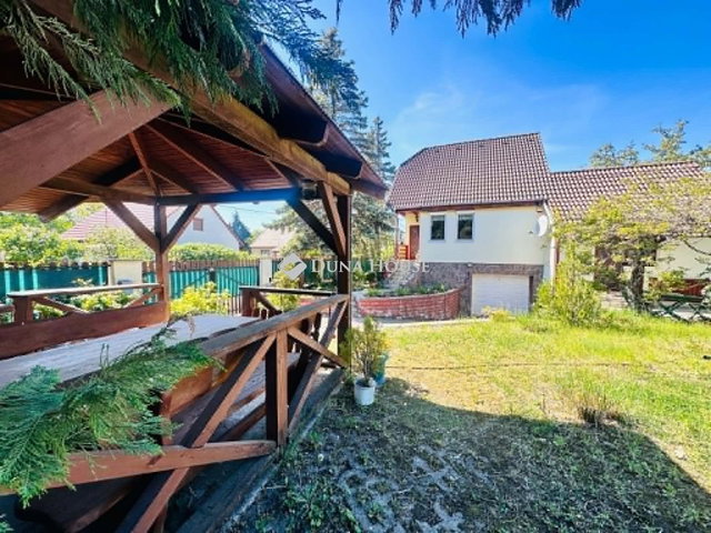 Eladó családi ház, Szentendrén 86 M Ft, 4 szobás