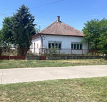Eladó családi ház, Nagybánhegyesen 12.5 M Ft, 2 szobás