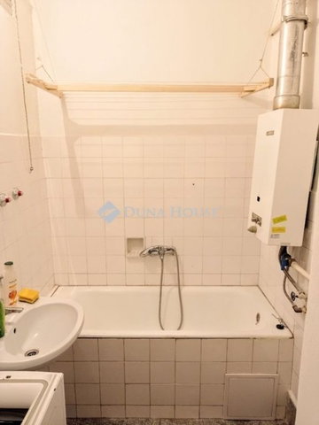 Eladó téglalakás, Zalaegerszegen 30 M Ft, 2 szobás
