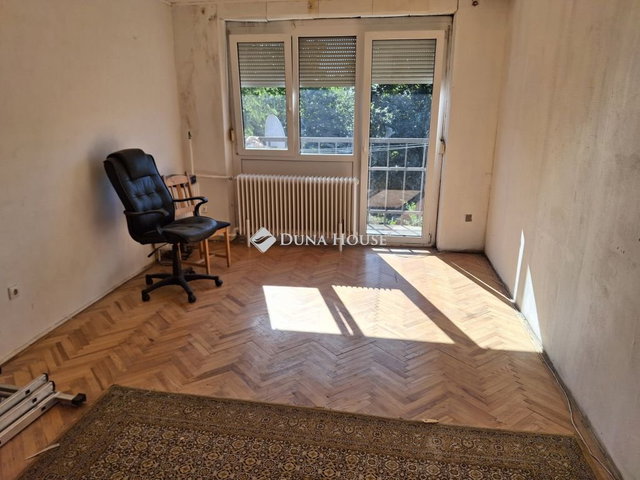 Eladó panellakás, Vértesacsán 39.9 M Ft, 3 szobás