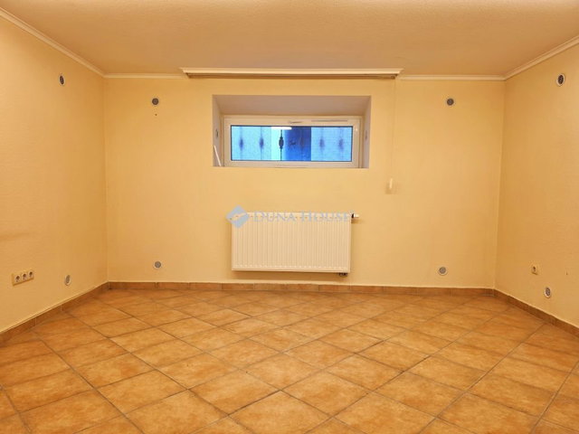 Kiadó iroda, Pécsett 110 E Ft / hó / költözzbe.hu