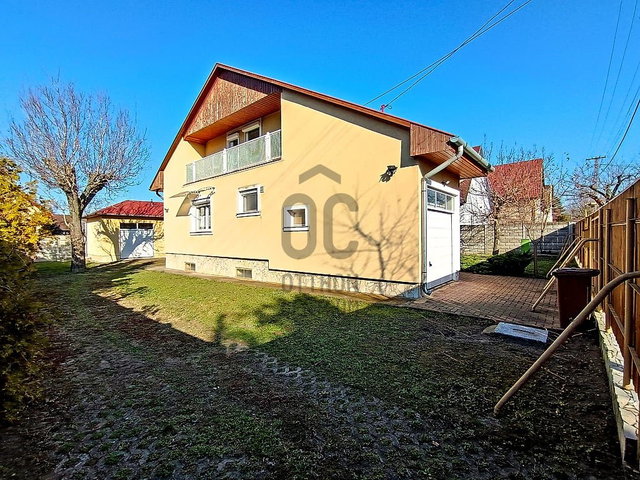 Eladó családi ház, Dunakeszin 180 M Ft, 6 szobás