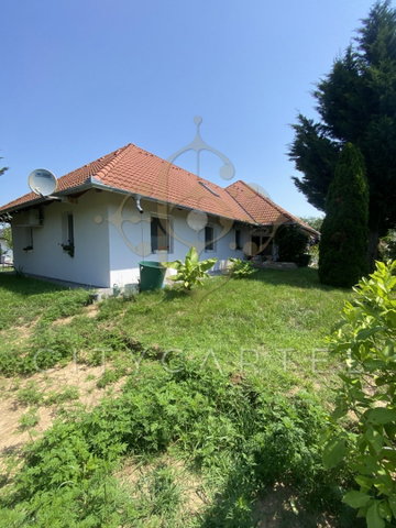 Eladó családi ház, Balatonbogláron 144.9 M Ft, 7+3 szobás