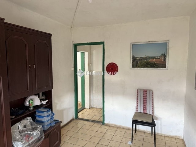 Eladó családi ház, Vecsésen 73.5 M Ft, 4 szobás