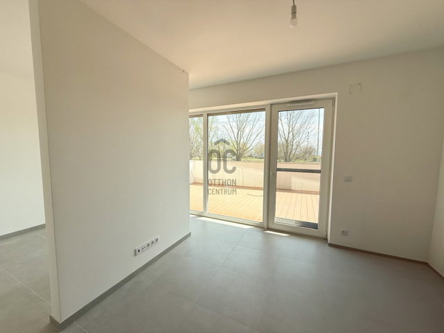 Eladó téglalakás, Alsóörsön 70.9 M Ft, 1 szobás