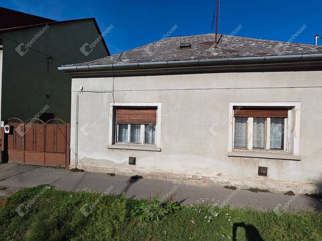 Eladó családi ház, Szombathelyen 48 M Ft, 3 szobás