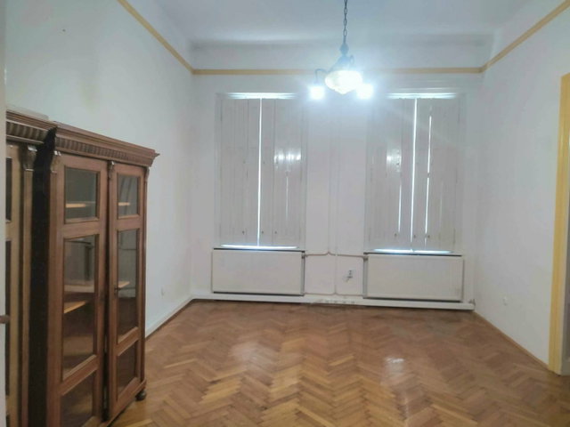 Kiadó téglalakás, albérlet, Pécsett 400 E Ft / hó, 4 szobás