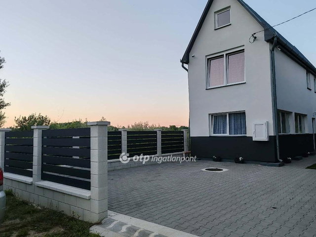Eladó nyaraló, Levelek 66 M Ft, 2 szobás / költözzbe.hu