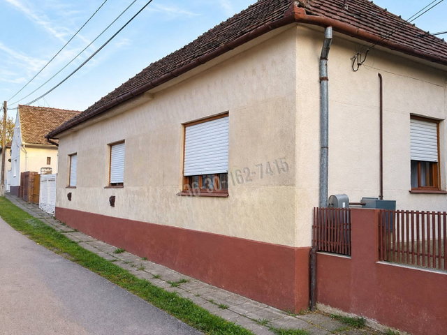 Eladó családi ház, Véménden 9.9 M Ft, 4 szobás