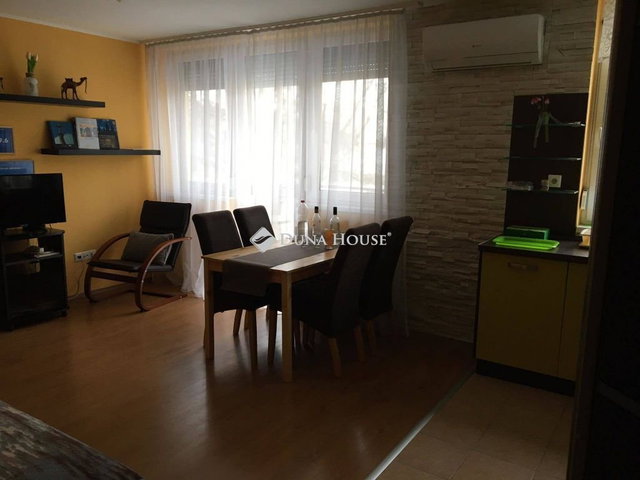 Kiadó téglalakás, albérlet, Pécsett, Árnyas liget, 3 szobás