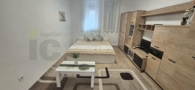 Eladó téglalakás, Szegeden, Moszkvai körúton 36.99 M Ft