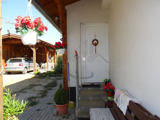 Eladó nyaraló, Győrött 29.9 M Ft, 1 szobás
