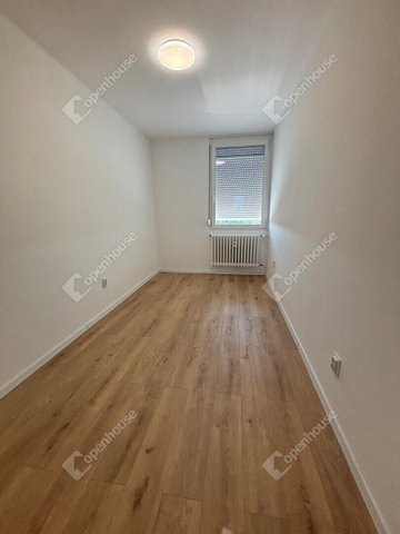 Eladó téglalakás, Tatabányán 38.99 M Ft, 3 szobás