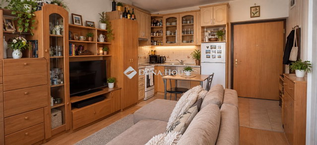 Eladó téglalakás, Szigetszentmiklóson 50.001 M Ft, 2 szobás