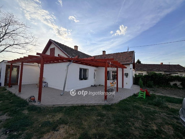 Eladó családi ház, Hajdúszoboszlón 43 M Ft, 2 szobás