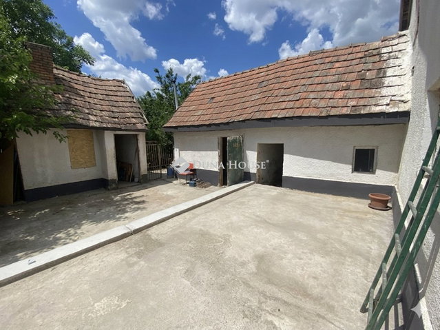 Eladó családi ház, Zsámbokon 52 M Ft, 3 szobás