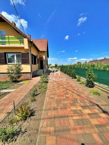 Eladó családi ház, Enyingen 64.4 M Ft, 5 szobás