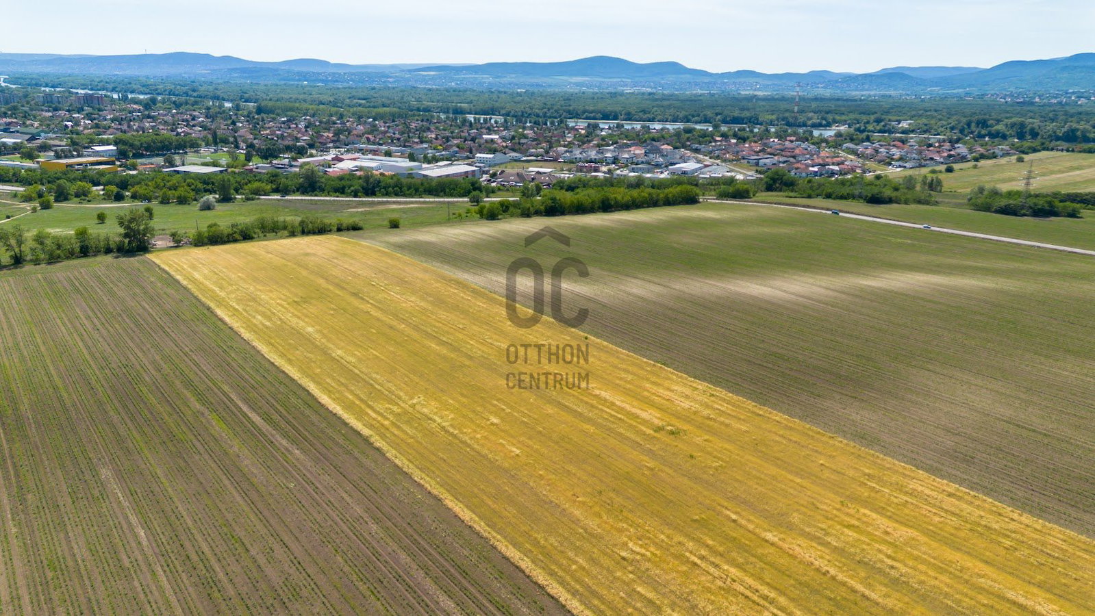 296m² · 65.000.000 ft