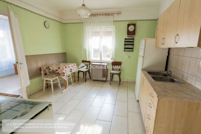 Eladó családi ház, Városföldön 58 M Ft, 2 szobás