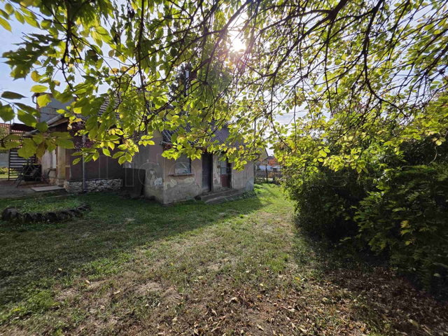 Eladó telek, Kajárpécen 10 M Ft / költözzbe.hu
