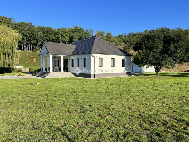 Eladó családi ház, Szellőn 125 M Ft, 5 szobás