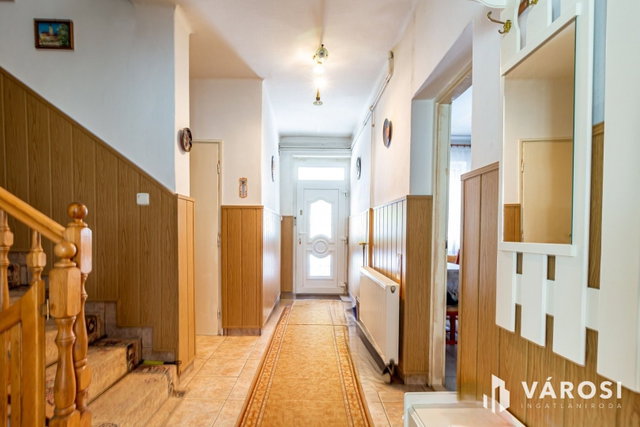 Eladó sorház, Vácon 179.99 M Ft, 4 szobás / költözzbe.hu