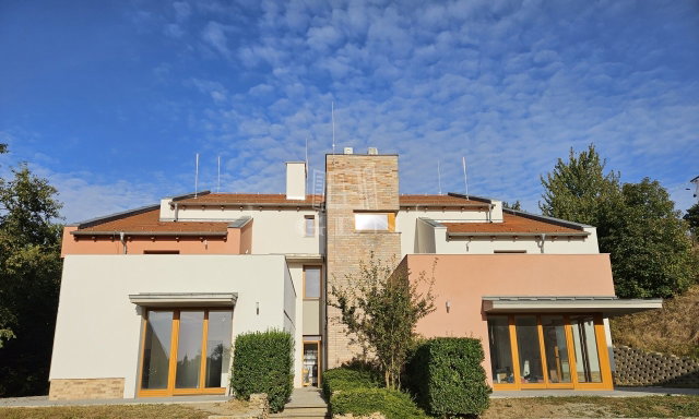 Eladó téglalakás, Budakeszin 141.25 M Ft, 3 szobás