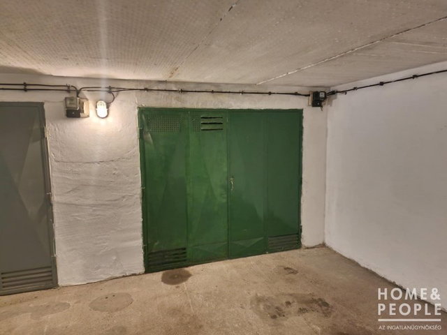 Eladó garázs, Szegeden 9.9 M Ft / költözzbe.hu