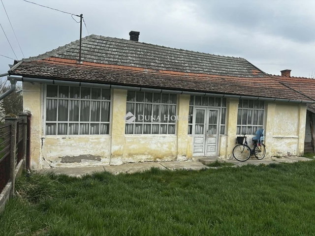 Eladó családi ház, Püspökladányban 15 M Ft, 2 szobás