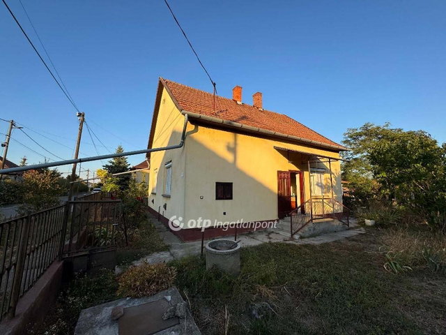 Eladó családi ház, Püspökladányban 32.9 M Ft, 2 szobás