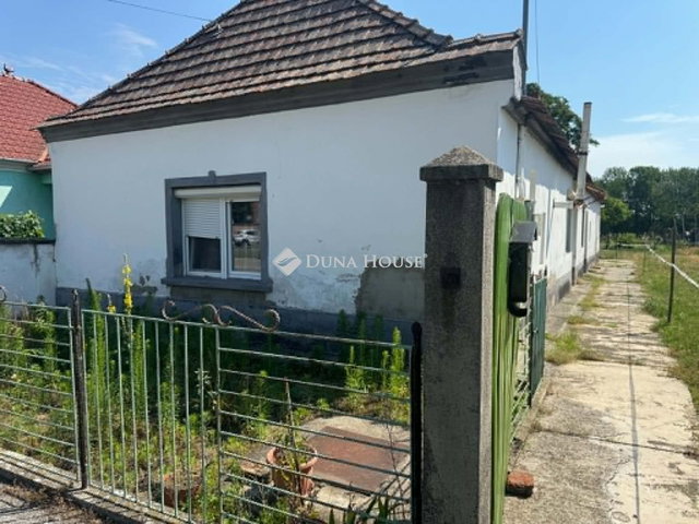 Eladó családi ház, Mórichidán 15.9 M Ft, 2 szobás