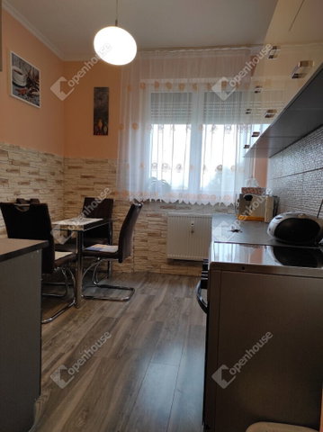 Kiadó téglalakás, albérlet, Almásfüzitőn 130 E Ft / hó