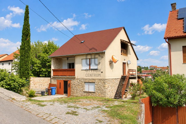 Eladó családi ház, Pécsett 89 M Ft, 4 szobás