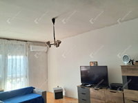Eladó panellakás, Komáromban 38.2 M Ft, 2 szobás
