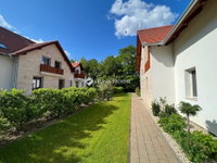 Eladó téglalakás