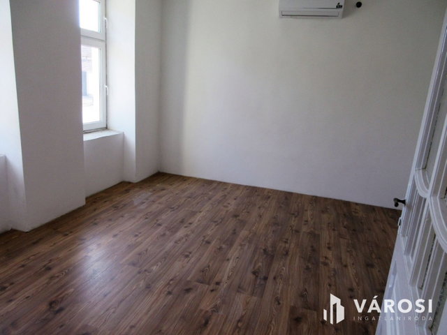Eladó családi ház, Kisteleken 39 M Ft, 3 szobás